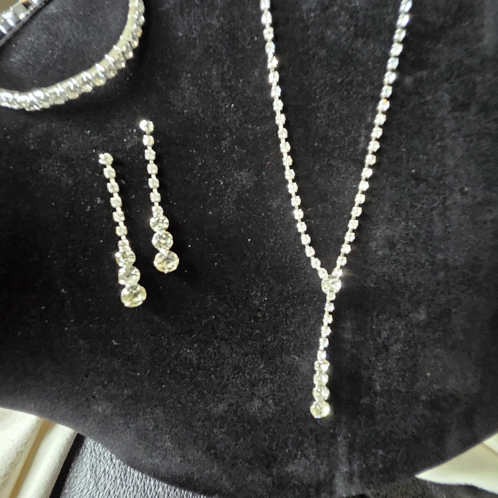 Silver Elegant 3 Piece Zirconia Set